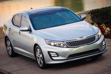 Прокат и аренда Kia Optima в Баку по низким ценам Прокат и аренда Kia Optima в Баку по низким ценам